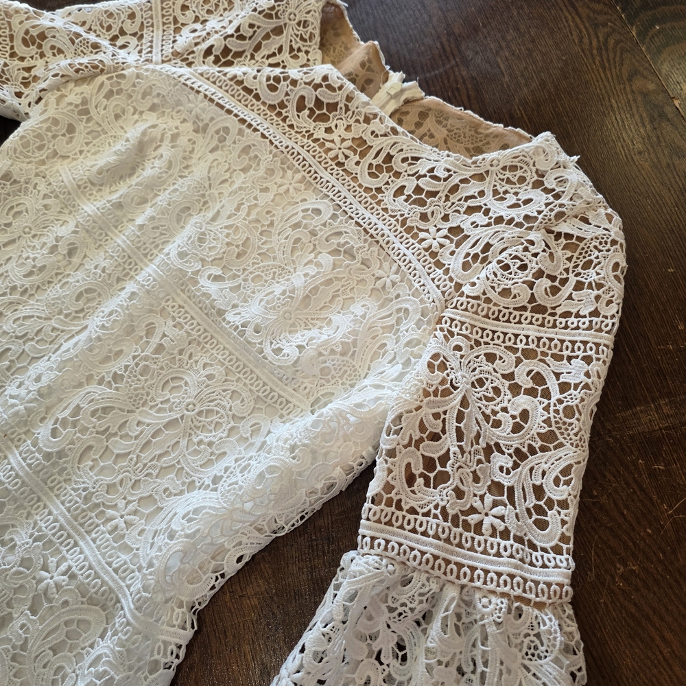 Lauren Ralph Lauren white lace tan underlay top bell-sleeve sheath dress Size 2 - Picture 6 of 13